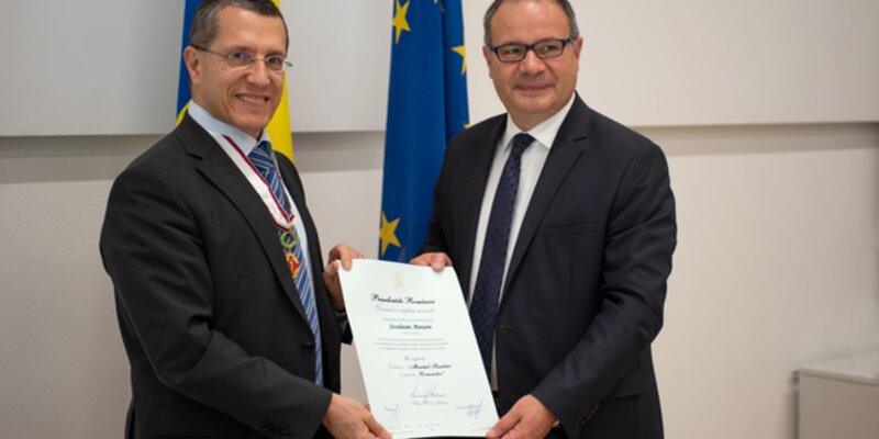 Anton Sculean receives top honour from Romanian state