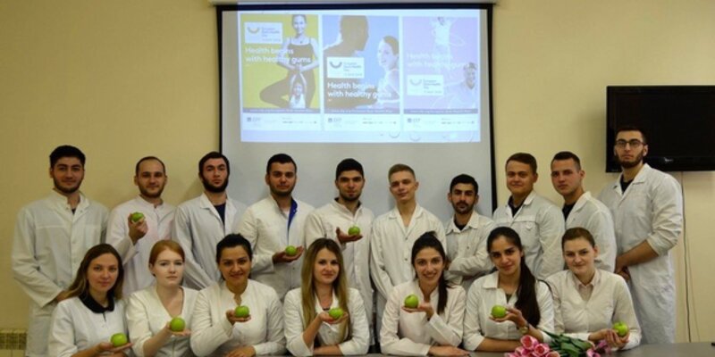 Russia: periodontal screenings and oral-hygiene advice