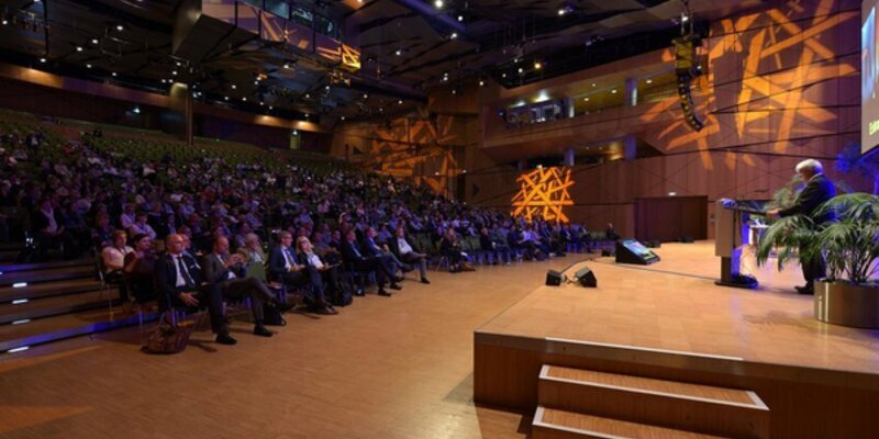 German perio society annual meeting focuses on aesthetics