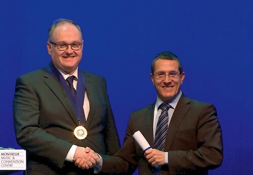 EFP president Anton Sculean receives award from European Orthodontic Society