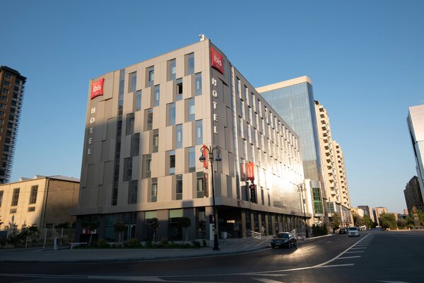 IBIS Baku City Hotel outside