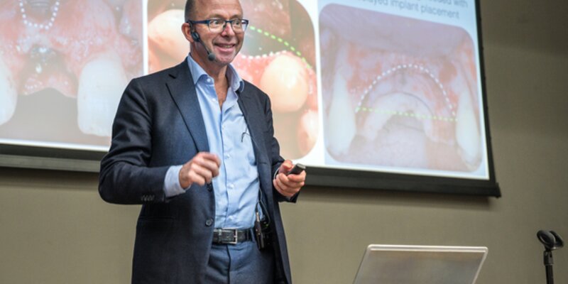 Reconstructive surgery was focus of Czech perio society meeting