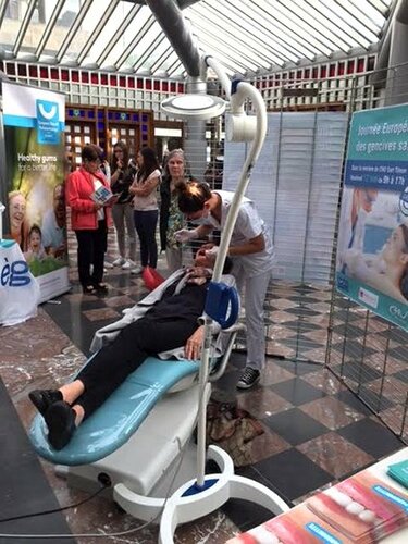 Belgium: periodontal screenings and media campaign