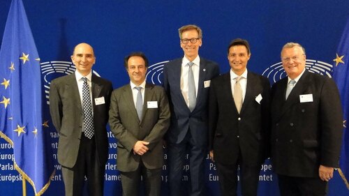 Sören Jepsen leads EFP delegation to European Parliament to convey message that ‘gum health matters’
