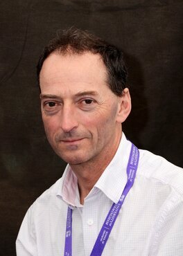 Iain Chapple receives top award from International Association for Dental Research
