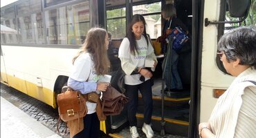 Portugal: Students hand out information in three cities